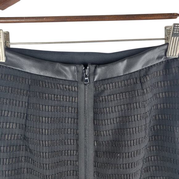 NEW Tibi Tiered Pencil Skirt Black Back 2 Way Zip Size 0 - Picture 6 of 7